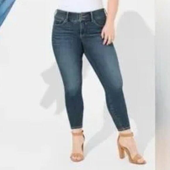 TORRID jegging medium blue grotto wash denim 5 pocket design size 20T - Picture 1 of 9